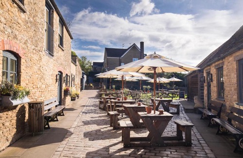 Tetbury Hotel | The Royal Oak Tetbury