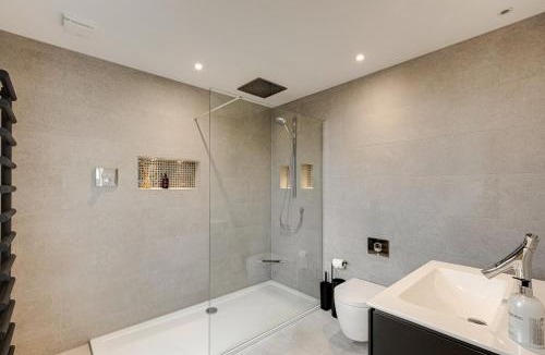 Ascot House | The Royal Paddock