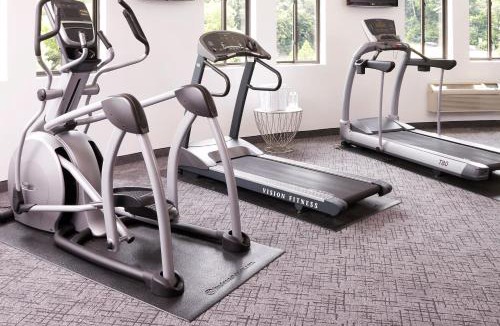 Northwest Yonkers Hotel | The Royal Regency Hotel