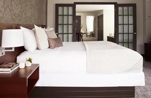 Northwest Yonkers Hotel | The Royal Regency Hotel