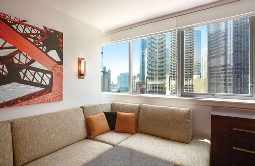 Downtown Chicago Hotel | The Royal Sonesta Chicago Downtown