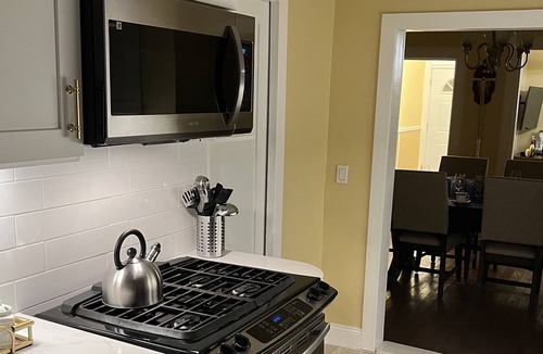 Kingston Apartment | 👑 The Royal Stay 👑