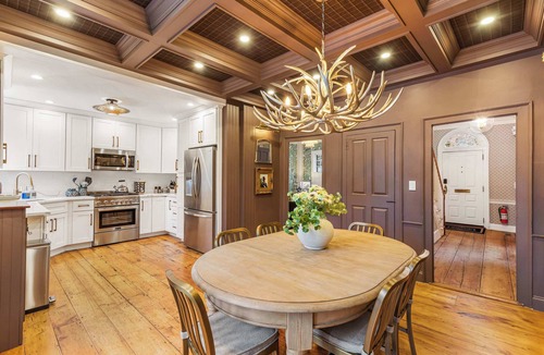 Newport House | The Royce on Spring - High-End Family Getaway in Newport