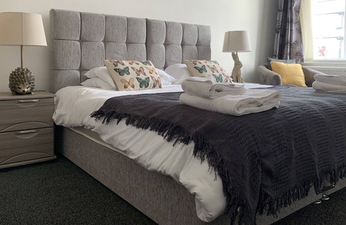 Leek Apartment | The Rudyard Suite - Premier Serviced Accommodation