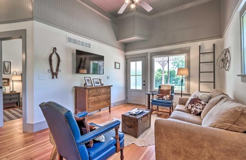 Defiance Apartment | 'The Ruebling House': Bright, Modern, & Renovated!