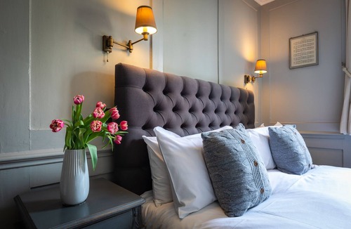 Mickleham Hotel | The Running Horses