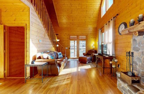 Kyle House | The Rushing Creek Cabin