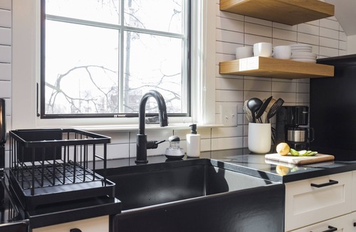 Historic Edgefield House | The Russell House - Walk to Restaurants & Bars!