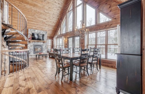 Notre-Dame-de-Pontmain Cabin | The Rustik refugewith spa