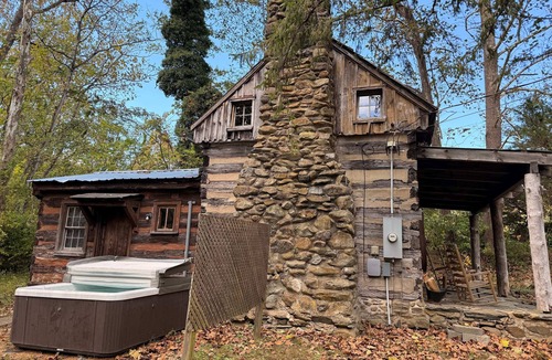 Stanardsville Cabin | The Rustic Old Dam Cabin