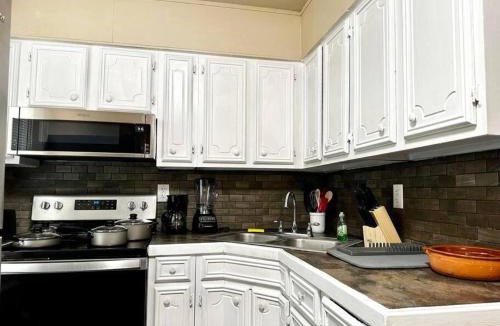 Eagle Pass Apartment | The Rustic @ Paseo de Encinal Drive