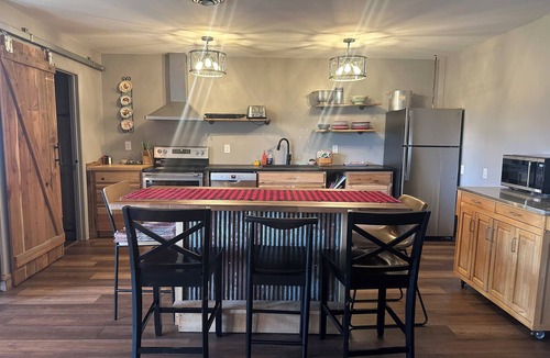 Heltonville House | The Rustic Roost- at Donkeytown - Lake Monroe