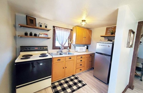 Challis House | The Rustic Valley Cabin