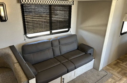 Tow House | The RV Sleeps 8 - 36'