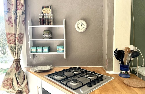 Saint-Pierre-le-Moutier Cottage | The Sage Lodge