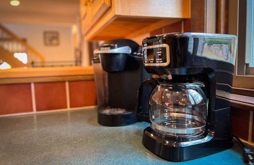 Birchview by the Saco Apartment | The Saco Getaway | River Access | Storyland