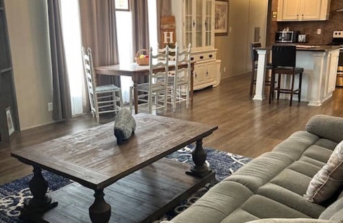 Sacramento House | The Sacramento Oasis