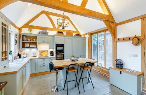 Ashford Other | The Saddlery: Charming Converted Barn