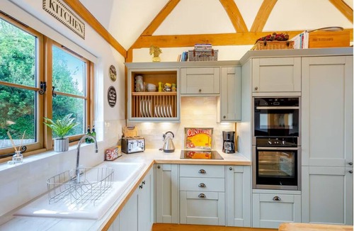 Ashford Other | The Saddlery: Charming Converted Barn