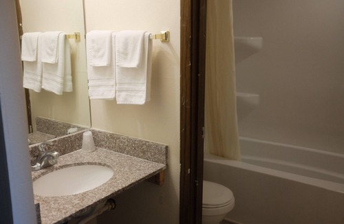 Muscatine Hotel | The Sage Hotel