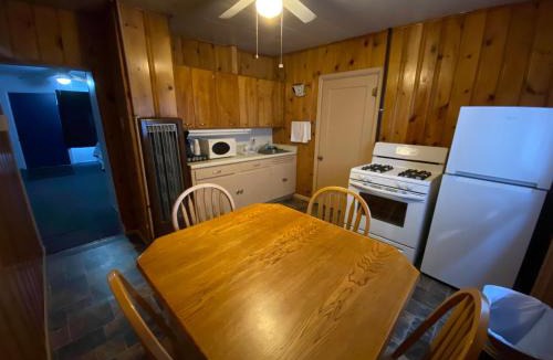 Saratoga Hotel | The Sage Motel