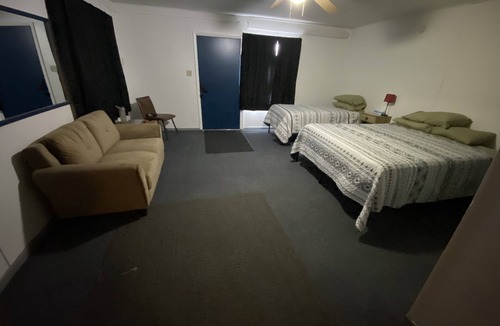 Saratoga Hotel | The Sage Motel