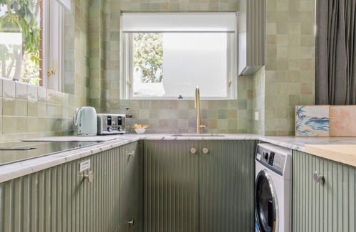 Petersham North Apartment | The Sage Suite A Light filled Luxe Escape