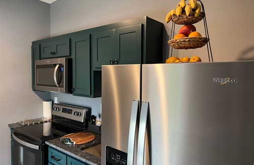 Bellefontaine Apartment | The Sahara Flat @ RainbowRow