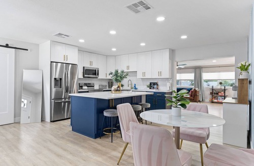 Sun Bay South House | The Saint Airbnb