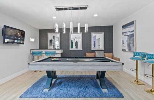 Sun Bay South House | The Saint Airbnb