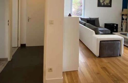 Poitiers Apartment | The Saint Eloi: bright 15 minutes from Futuroscope