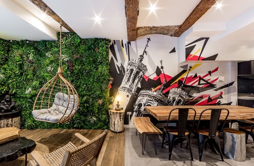 Old Lyon Apartment | The Saint George