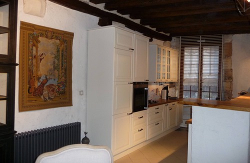 Sancerre House | THE SAINT PERE SANCERRE LOGISTIC