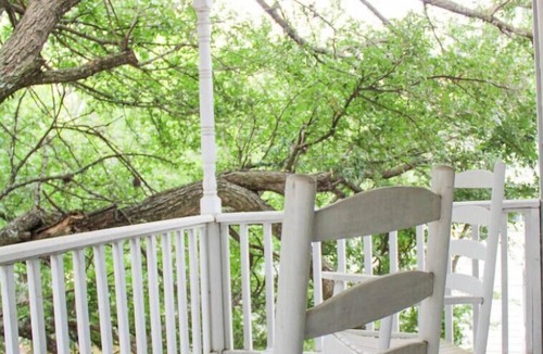 Salado Apartment | The Salado Inn Kolb Suite