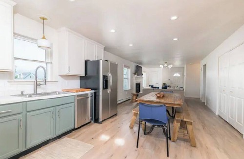 Ocean Bluff-Brant Rock House | The Salt Marsh at Sunrise Beach