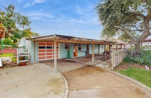 Flour Bluff House | The Saltbox