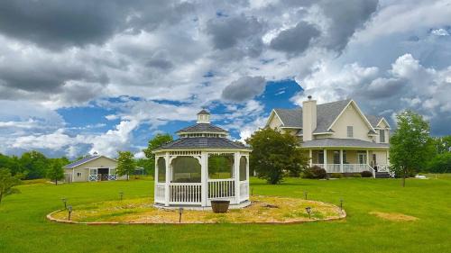 Warrensburg House | The Salter House