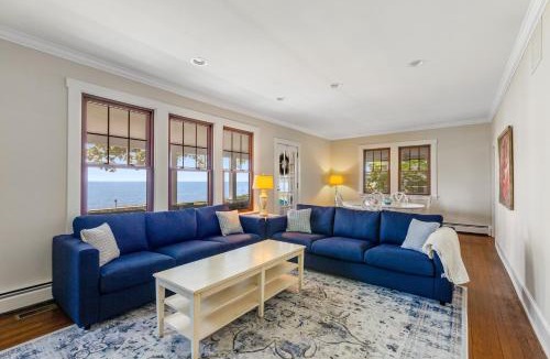 Annapolis House | The Salty Crab