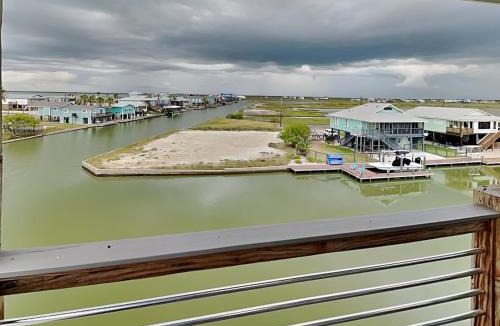 Rockport House | The Salty Dog at Copano Bay