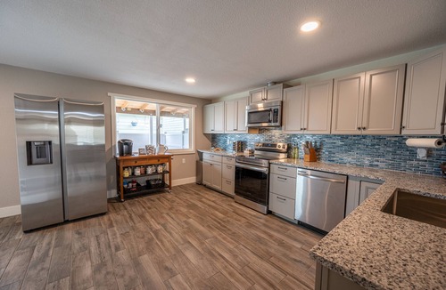 Reedsport House | The Salty Duplex (Left Side)