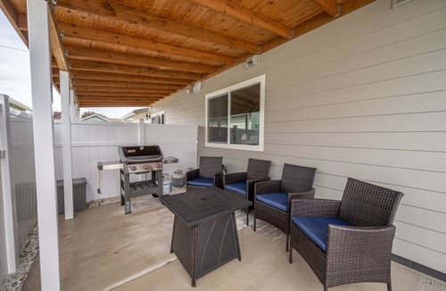 Reedsport House | The Salty Duplex (Left Side)
