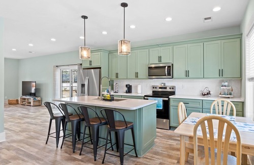 Shallotte House | The Salty Escape-a private 2BD near Ocean Isle Beach