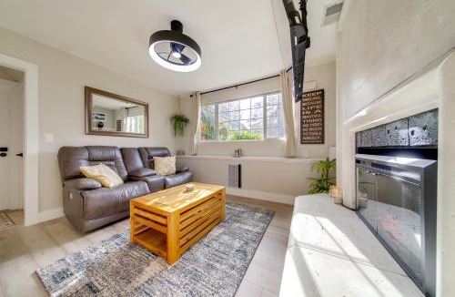 Silver Lake Apartment | The Salty Hawk Hideaway - Chic Everett ADU