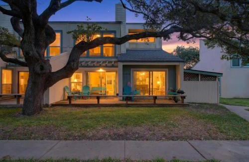 Sailhouse Apartment | The Salty Seahorse RRYC 36