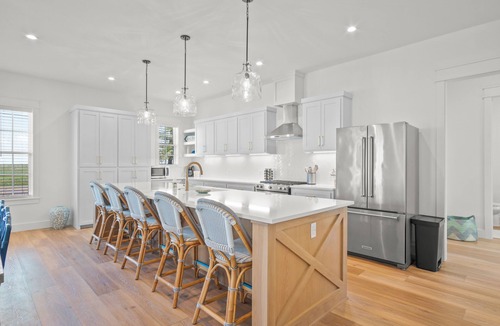 Cinnamon Shore Cottage | The Salty Seahorse 105 WI