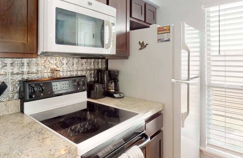 Sailhouse Condo | The Salty Seahorse