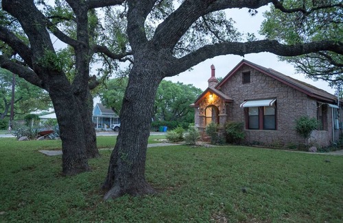 Johnson City Cottage | The Sam Houston Johnson House