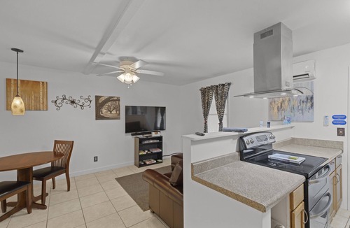 Enterprise Apartment | "The Sanctuary" -Custom built Apartment, 1 BR, Covered Deck, Country Setting.