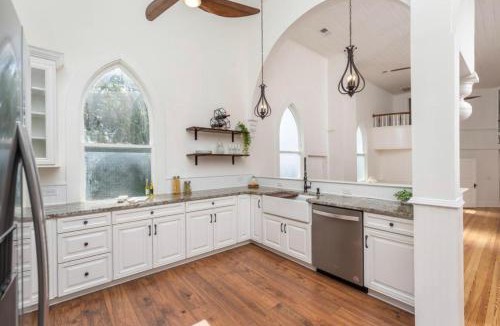 Staunton Villa | The Sanctuary:Downtown Staunton