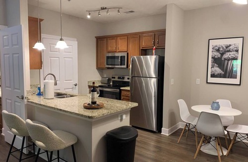 Westerville Apartment | The Sanctuary Flat | 1st Floor | King Bed | W/D!